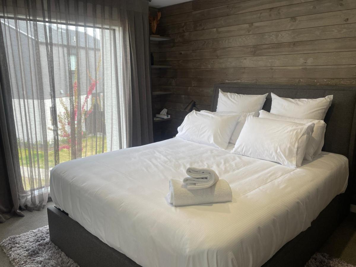 Alpine Junction Townhouse Apartments, Lodge & Hotel Wanaka Dış mekan fotoğraf